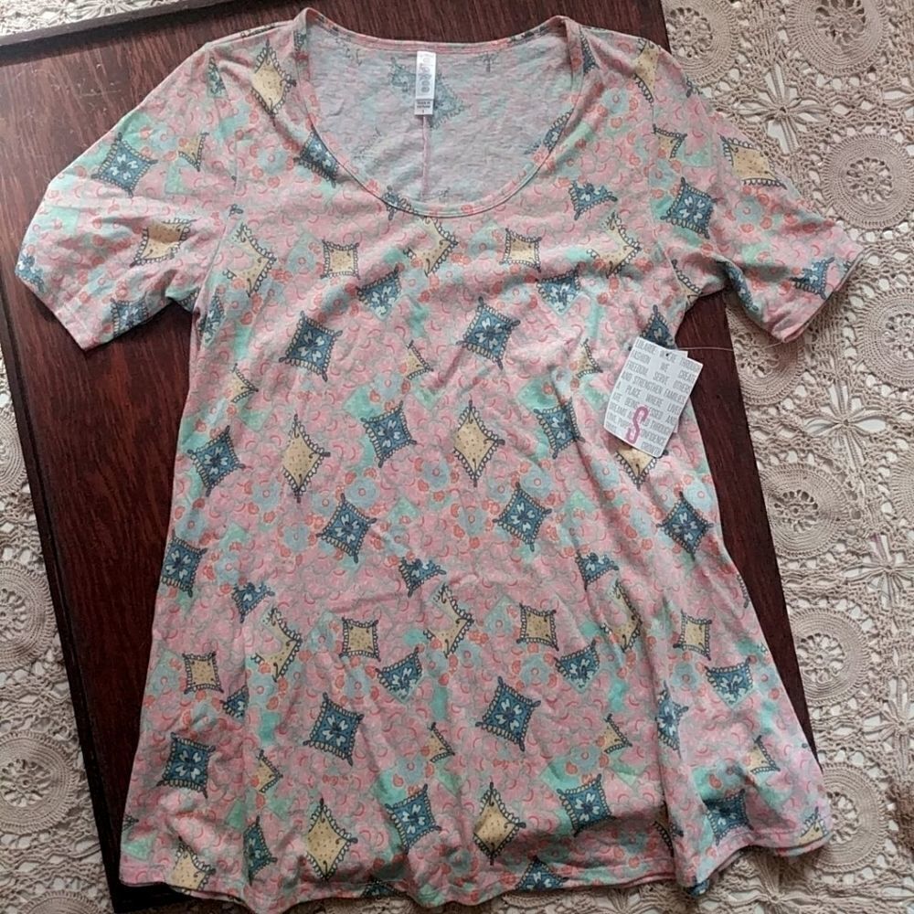 P LuLaRoe 3/$40 Perfect T Elegant Pink Paisley S
